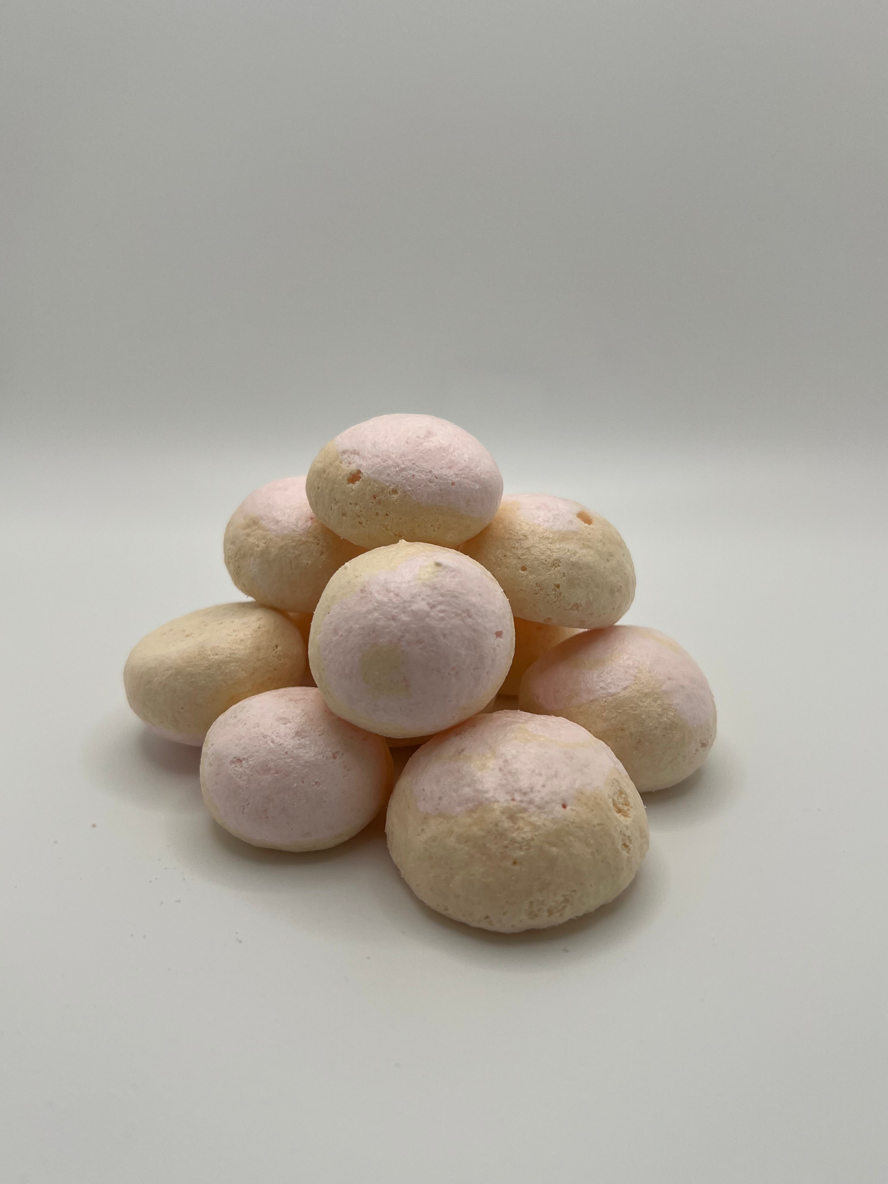 Sweet Crunch Labs Freeze-Dried Crunch Puffs – Glazed Donut Candy Balls