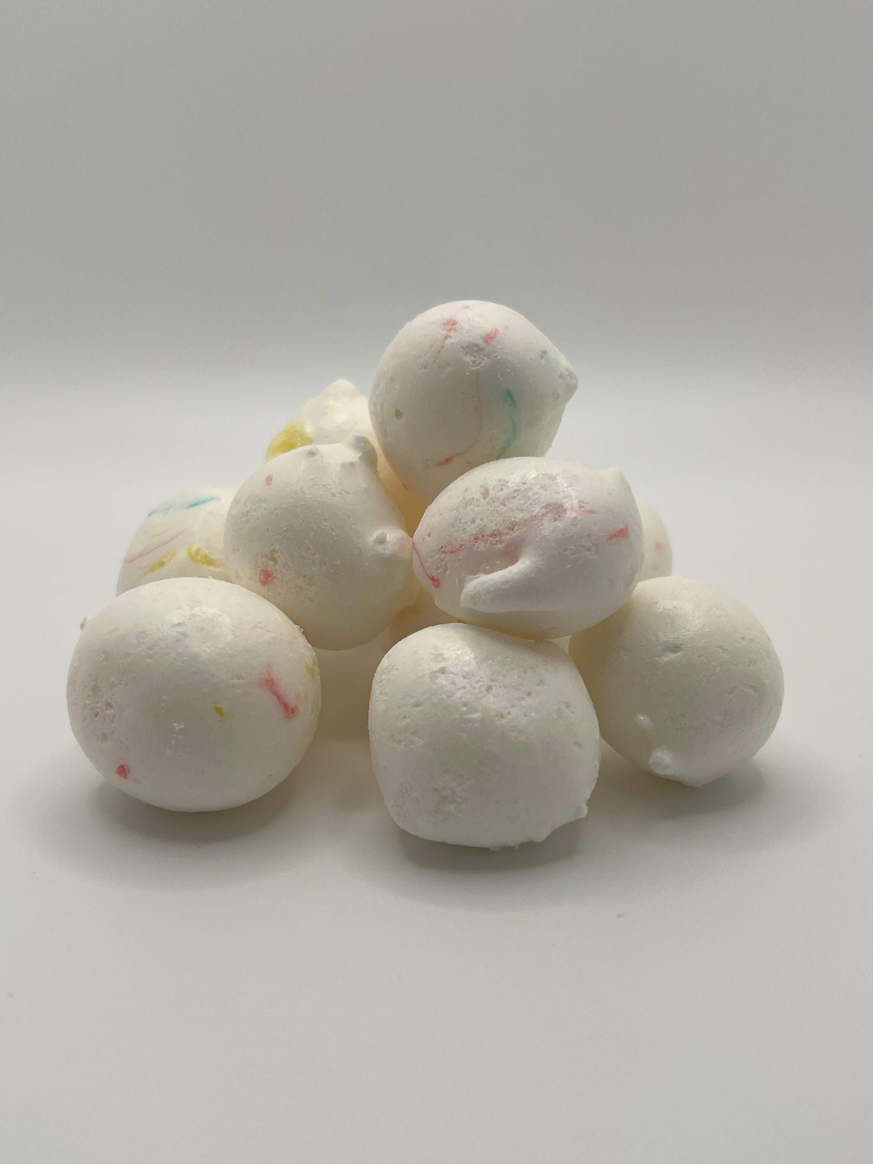 Crunch Puffs – Frosted Cupcake (Freeze-Dried Candy)